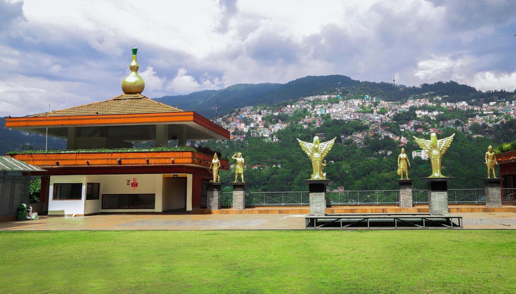 Oro Montana Hotels And Resort Gangtok Exterior foto